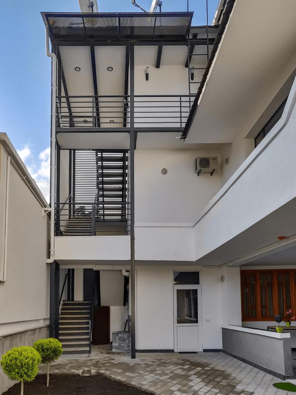 Westay Hotel Τυφλίδα Εξωτερικό φωτογραφία